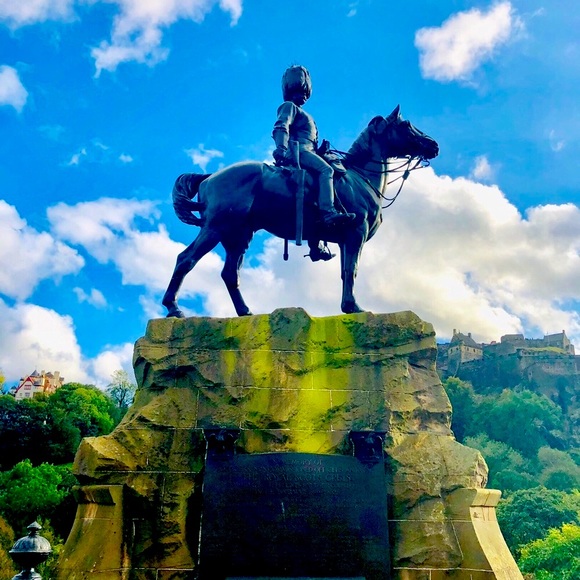 Meet your Posher - Picture 7 of 8